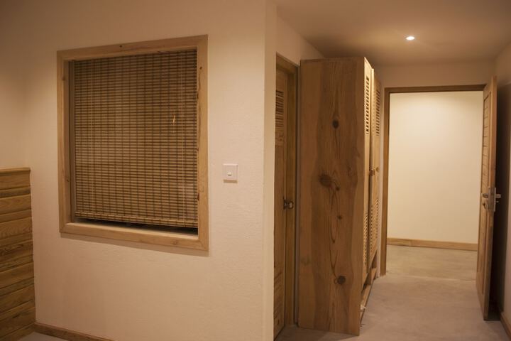 Room 11 of 49