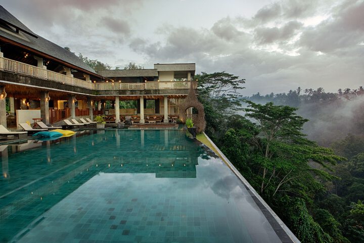 Pool 33 of 78