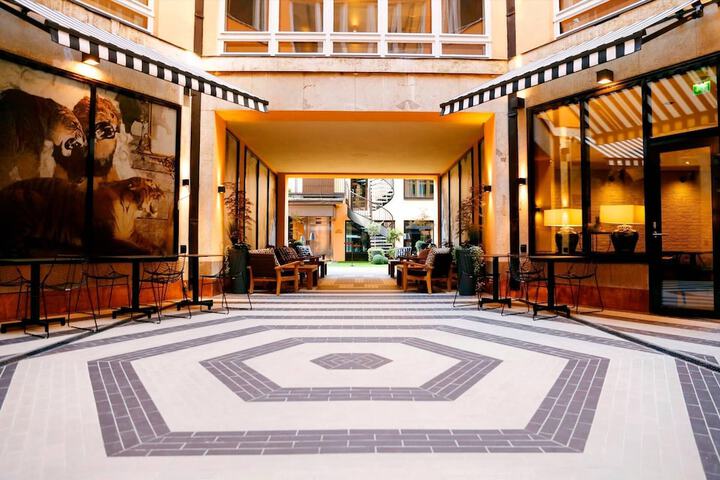 Hotel Lobby