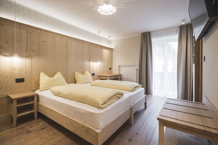 Room 47 of 214