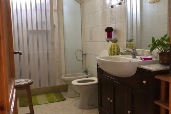 Room 4 of 13