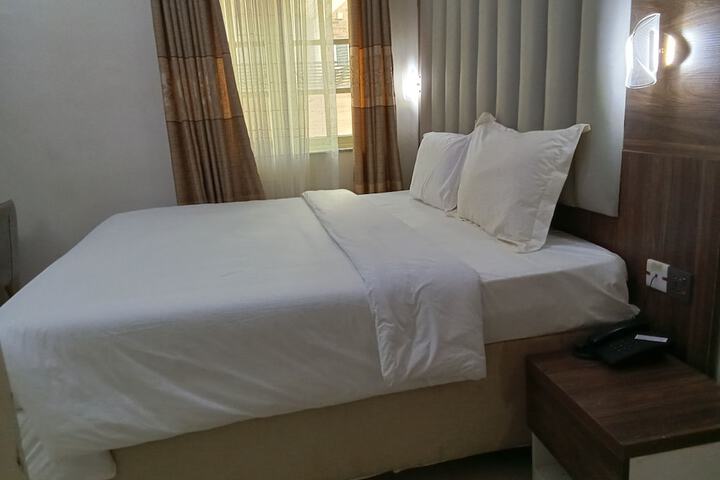 Room 15 of 43