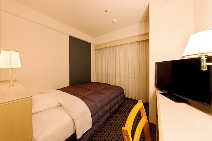 Room 17 of 50