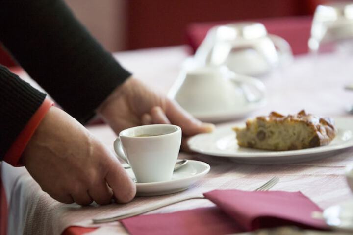 Breakfast/Coffee Service 26 of 38