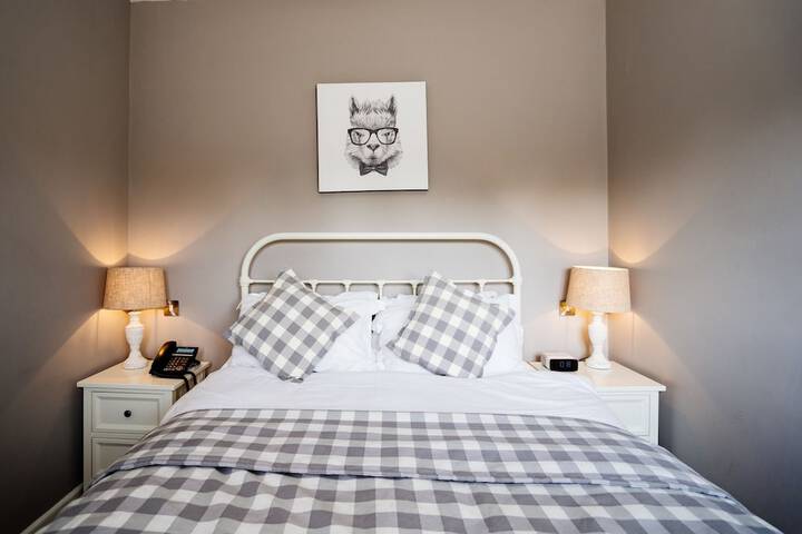Room 8 of 36