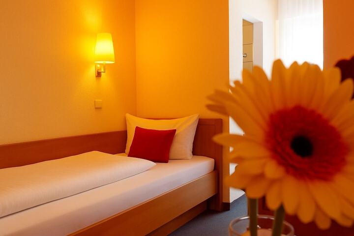 Room 13 of 49