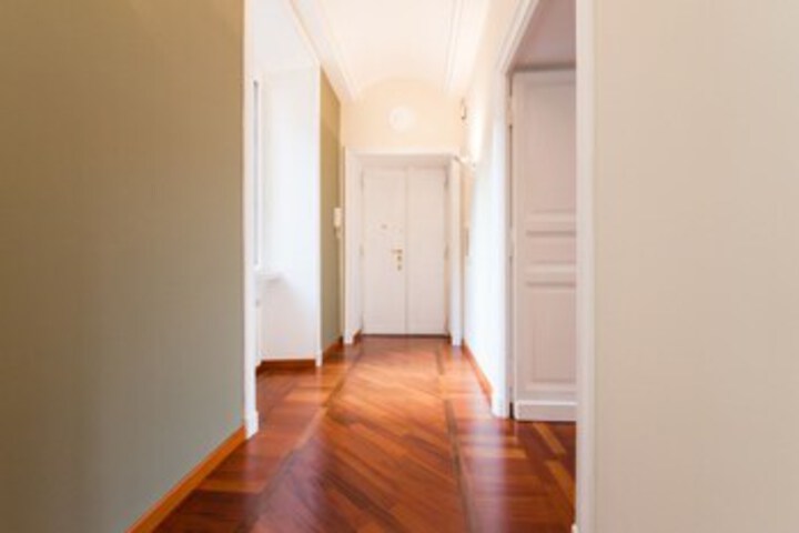 Room 10 of 29