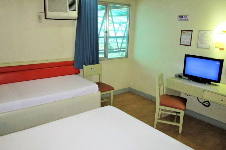 Room 13 of 22