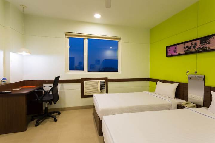 Room 6 of 52