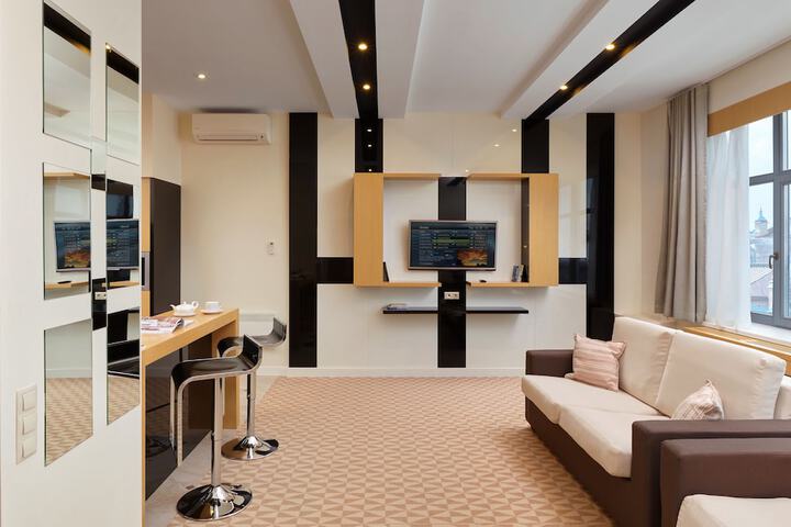 Room 13 of 57