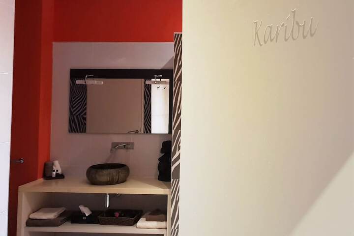Room 4 of 34