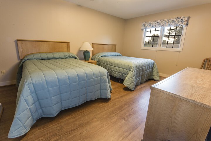Room 3 of 82