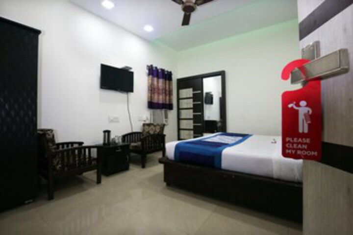 Room 21 of 25