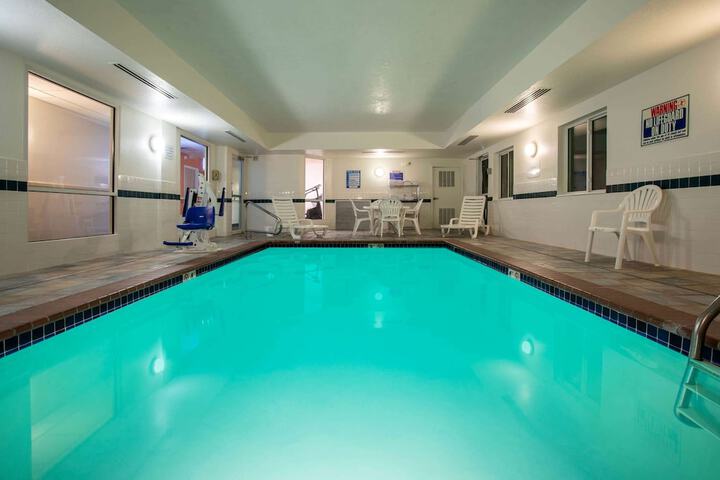 Pool 27 of 36