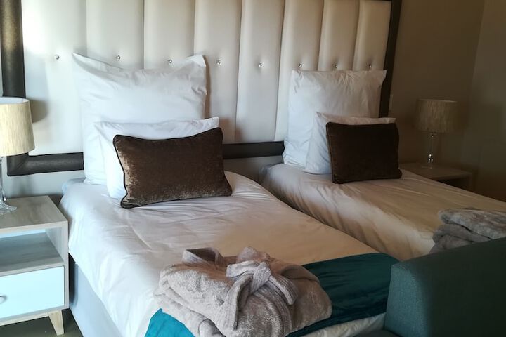 Room 11 of 35