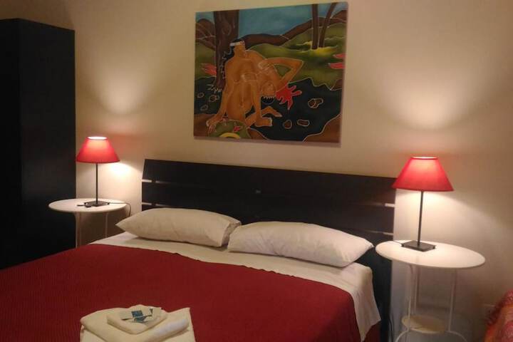 Room 28 of 63