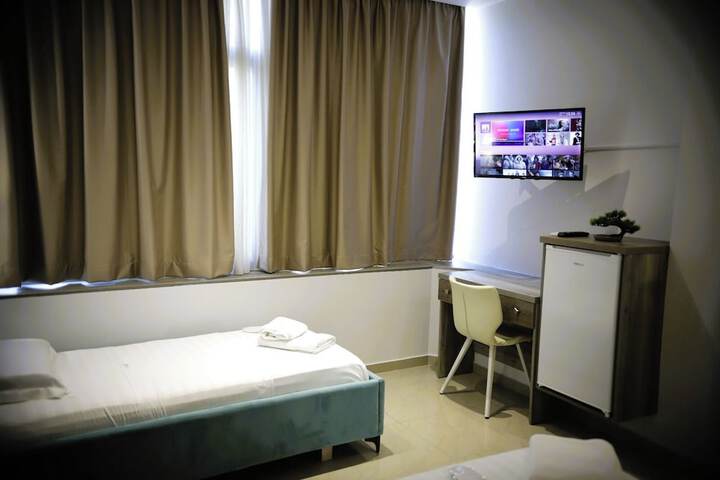 Room 25 of 68