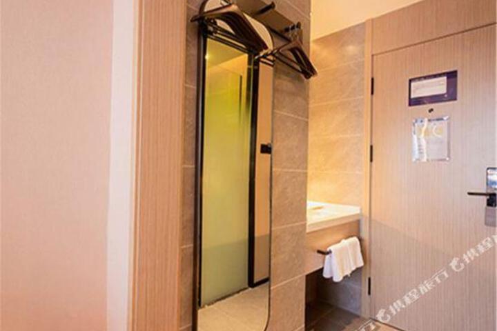 Xingcheng Hotel (Beidaihe laohushi)