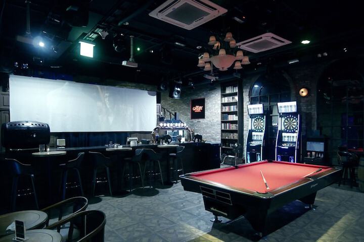 Lounge 111 of 127