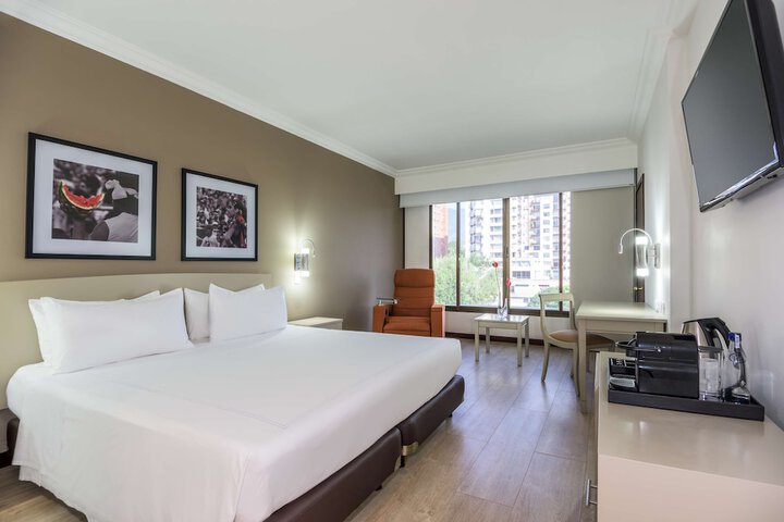 Room 13 of 37