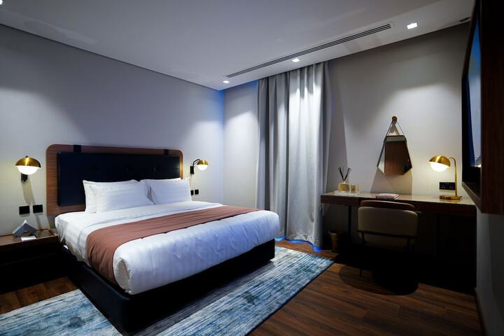 Room 14 of 30