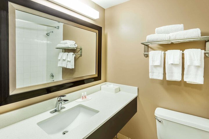 Room 15 of 18