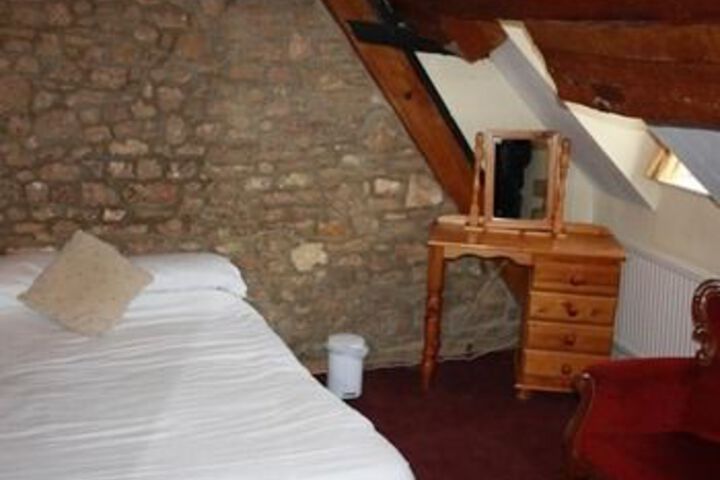 Room 4 of 23