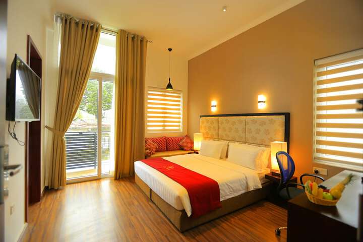 Room 6 of 15