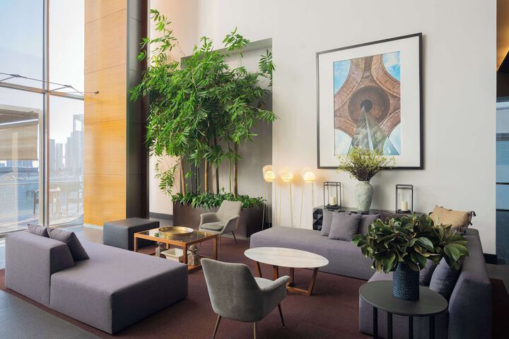 Entrance & Lobby