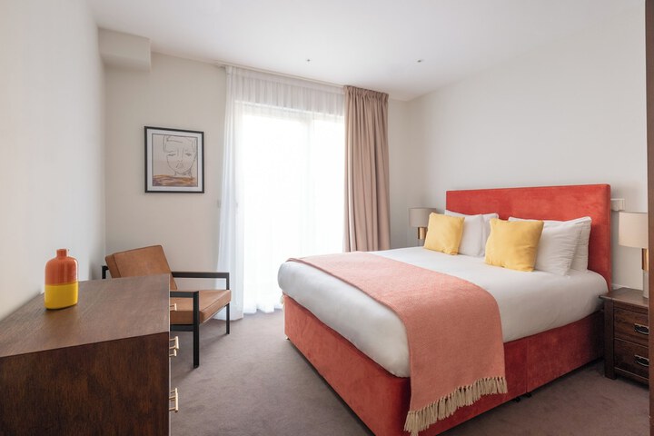 Room 6 of 25