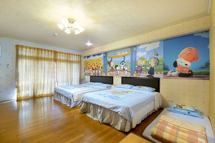Room 7 of 8