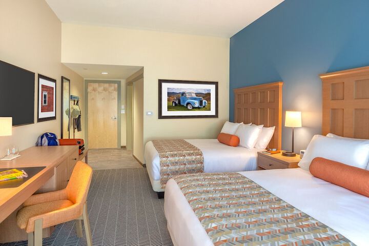 Classic 2 Queen Beds Accessible (2 of 7)