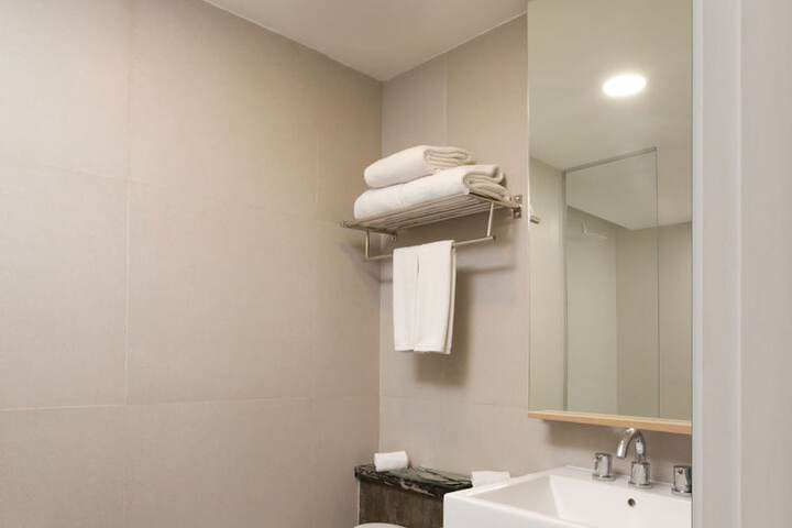 Room 20 of 42