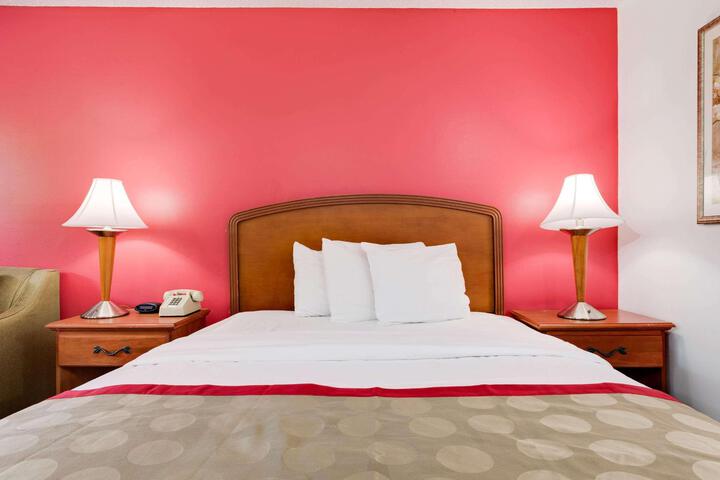 2 Queen Beds Deluxe Room (4 of 7)