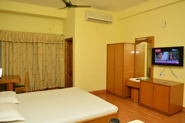 Room 4 of 22