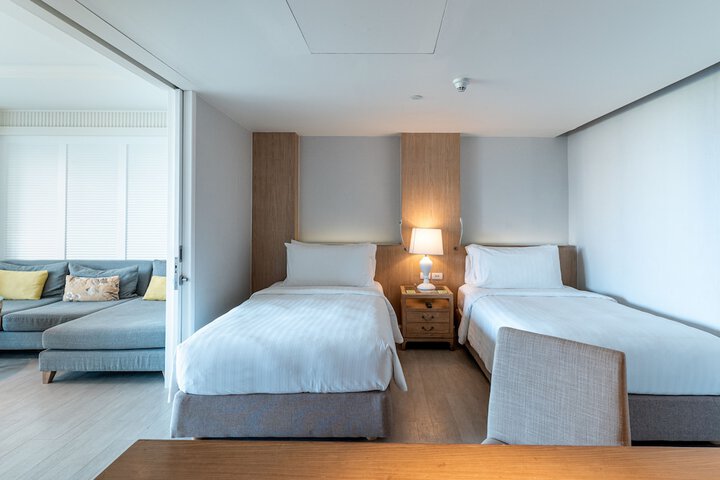 Room 16 of 203