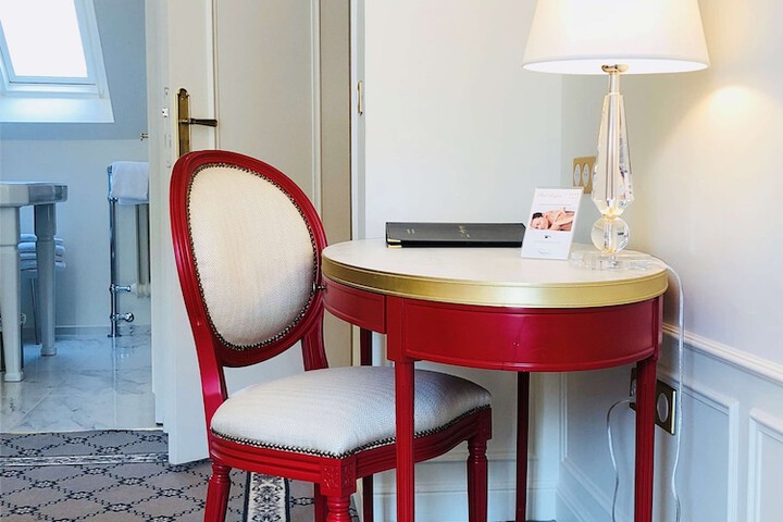 Room amenity