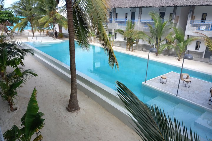 Pools & Facilities