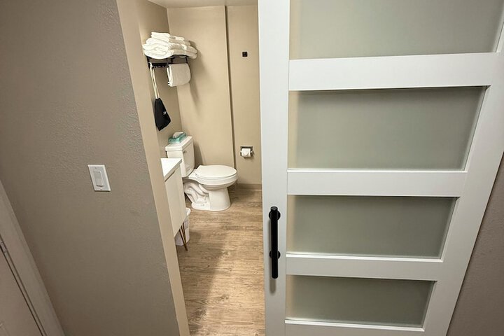 Room 62 of 66
