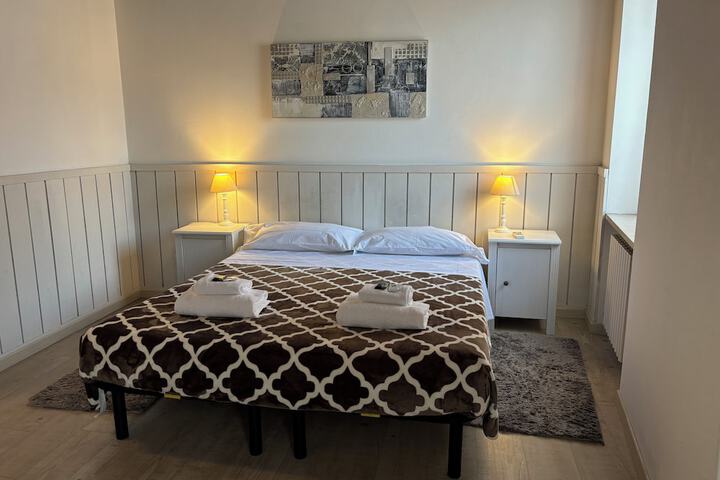 Room 3 of 31