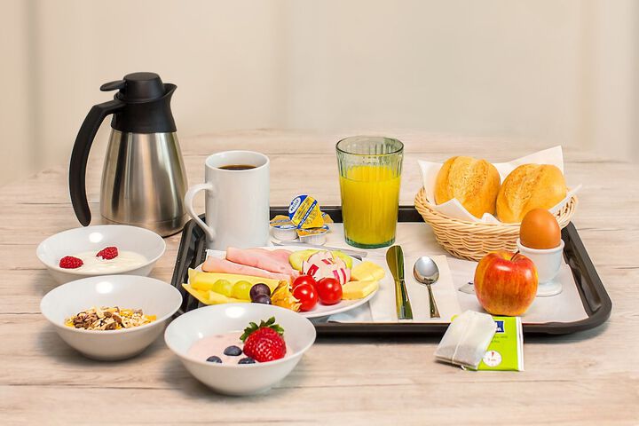 Breakfast/Coffee Service 46 of 64
