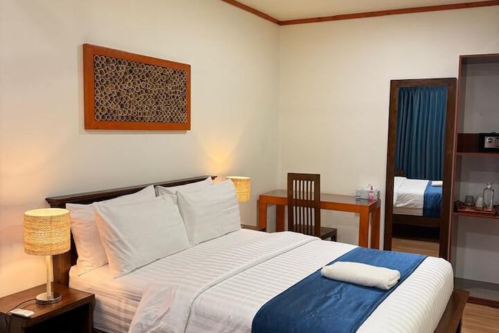 Room 10 of 53