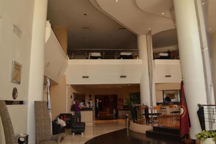 Hotel Interior 4 of 29