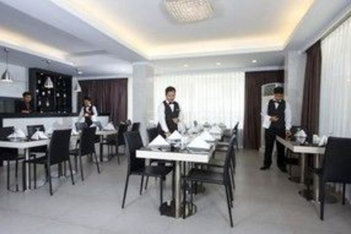 Dining Photos
