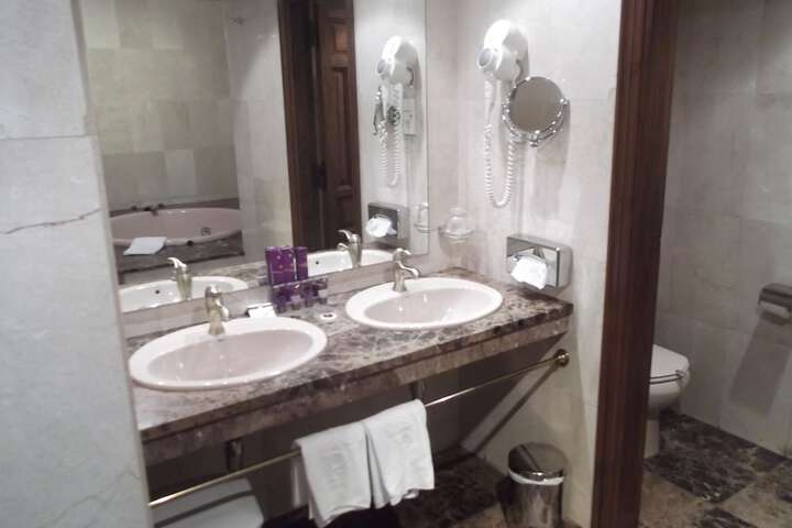 Clean Restrooms