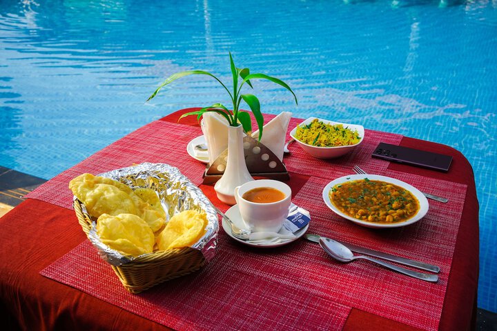 Breakfast/Coffee Service 102 of 122
