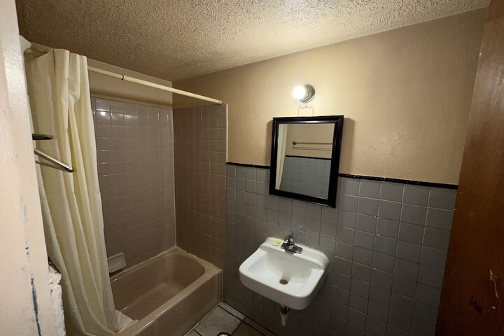 Room 10 of 10