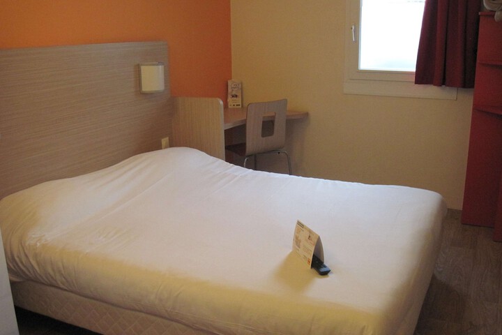 Room 11 of 44