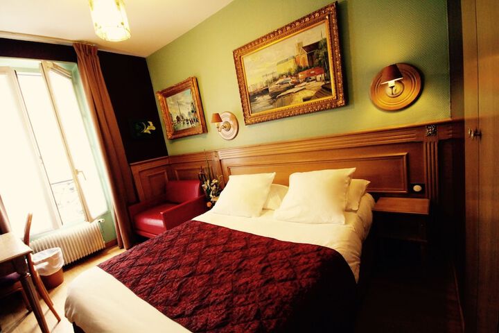 Room 13 of 35