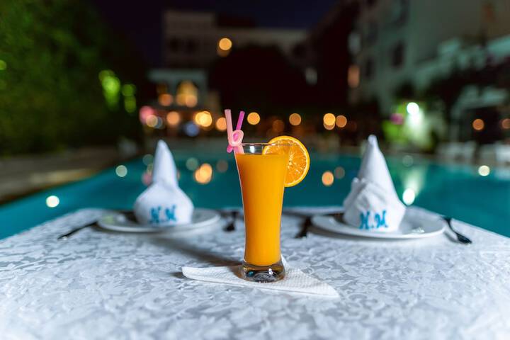Dining Photos